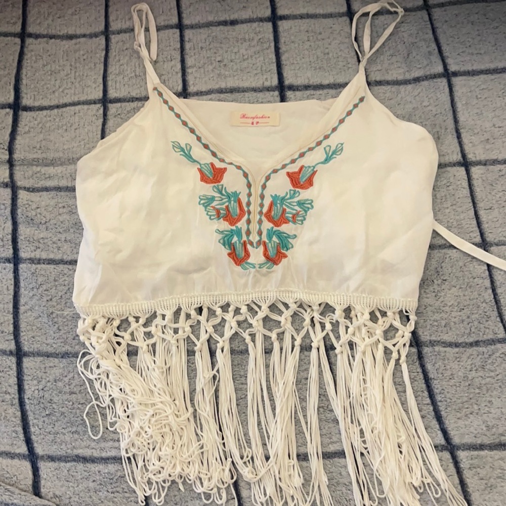 White crop too